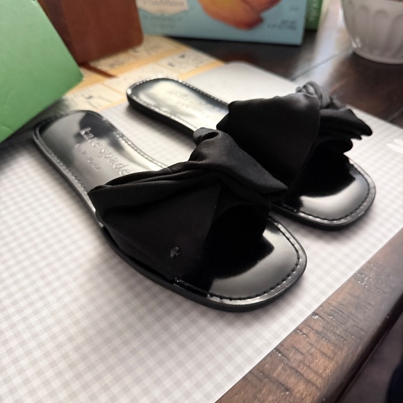 Kate Spade Bikini Bow Sandals - Size 8.5 - New with Box! - Picture 4 of 9